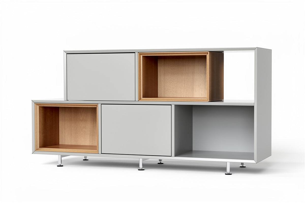 Modern kast met houten accenten en open compartimenten