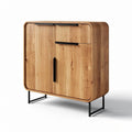 Modern houten dressoir met metalen pootjes en minimalistisch ontwerp